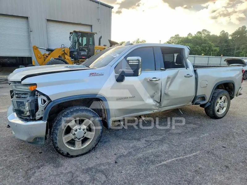 2020 Chevrolet Silverado photo
