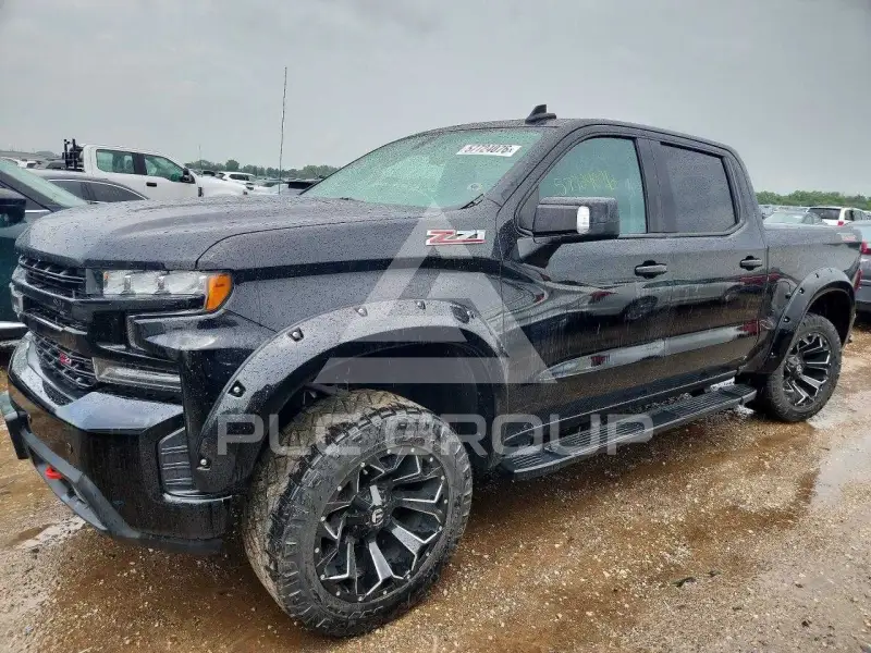 2020 Chevrolet Silverado photo