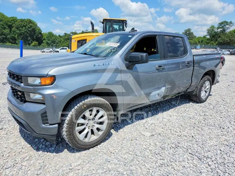 2020 Chevrolet Silverado photo