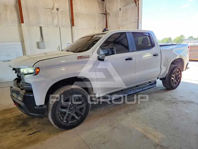 2020 Chevrolet Silverado photo