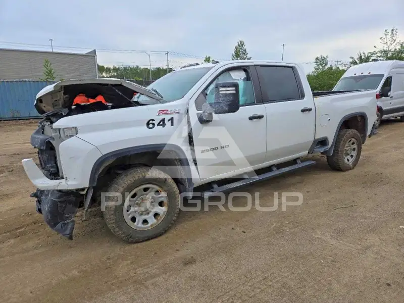 2020 Chevrolet Silverado photo