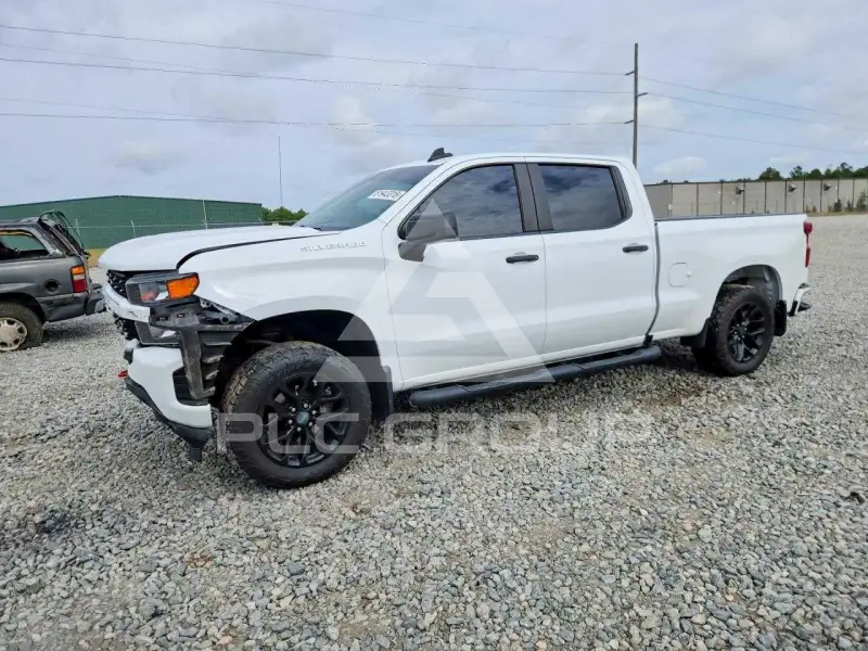 2020 Chevrolet Silverado photo