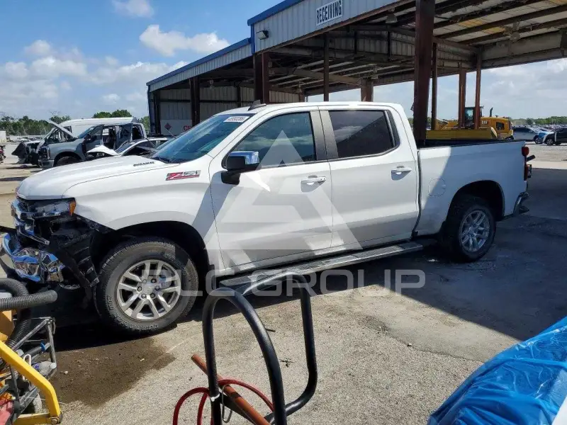 2020 Chevrolet Silverado photo