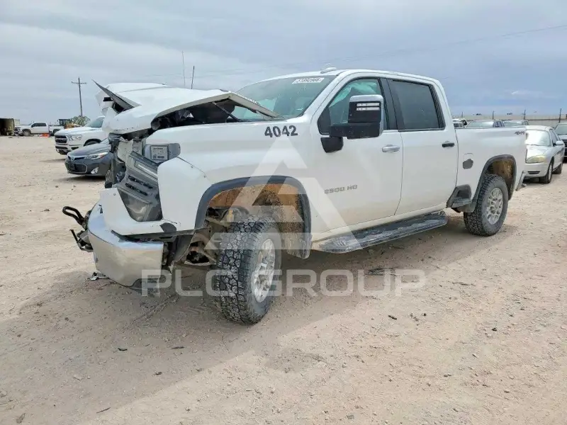 2020 Chevrolet Silverado photo