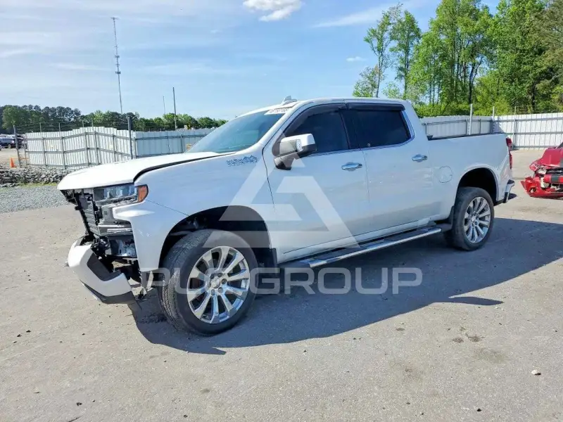2020 Chevrolet Silverado photo