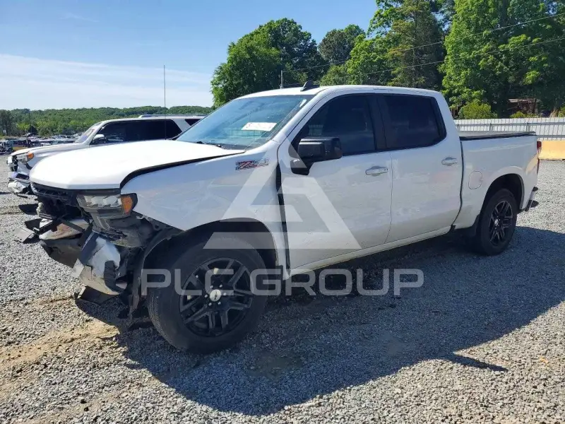 2020 Chevrolet Silverado photo