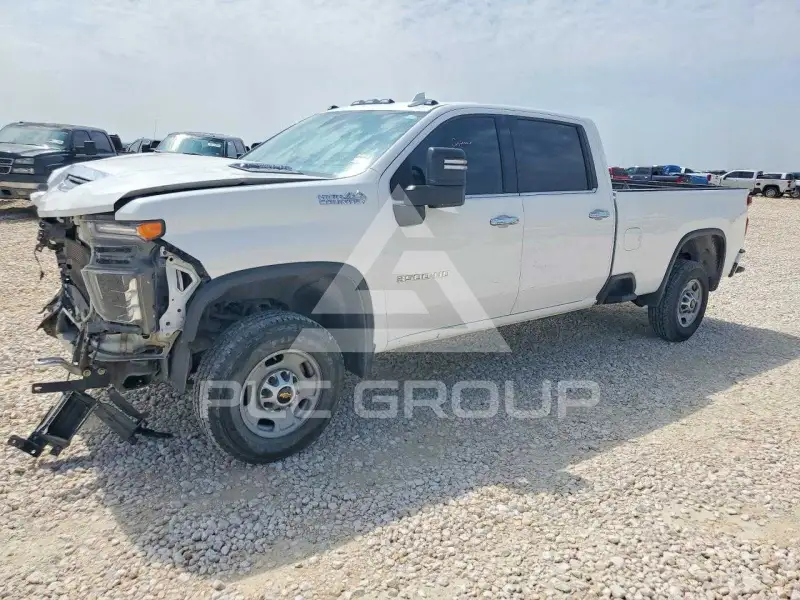2020 Chevrolet Silverado photo
