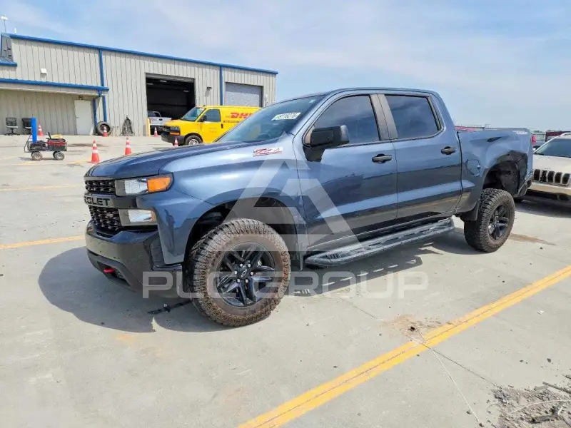 2020 Chevrolet Silverado photo
