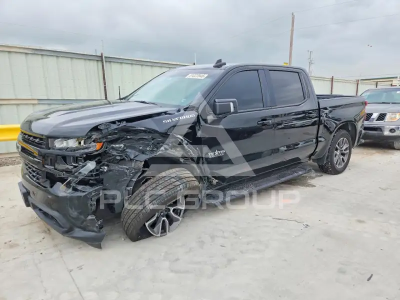2020 Chevrolet Silverado photo