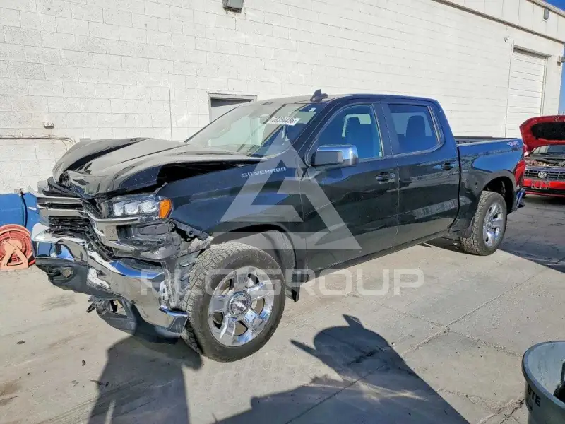 2020 Chevrolet Silverado photo