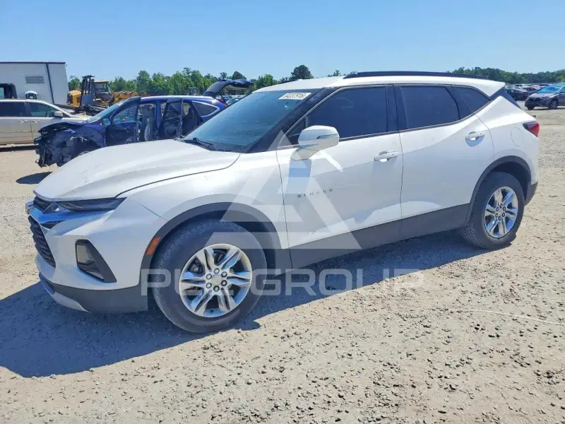 2020 Chevrolet Blazer photo