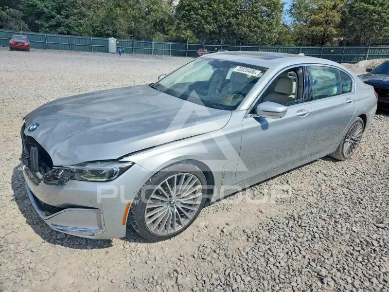 2020 BMW 740 фото