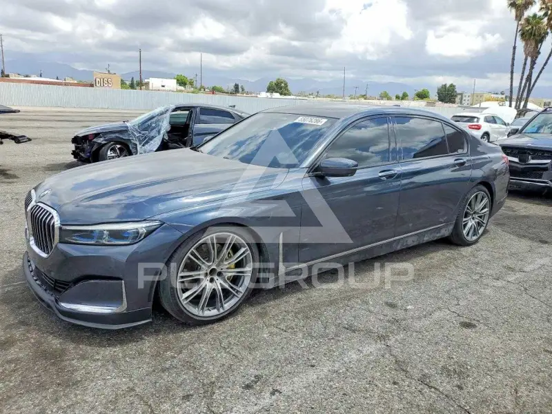 2020 BMW 740 фото