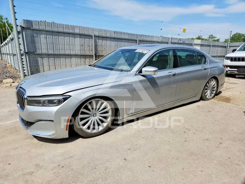 2020 BMW 740 фото