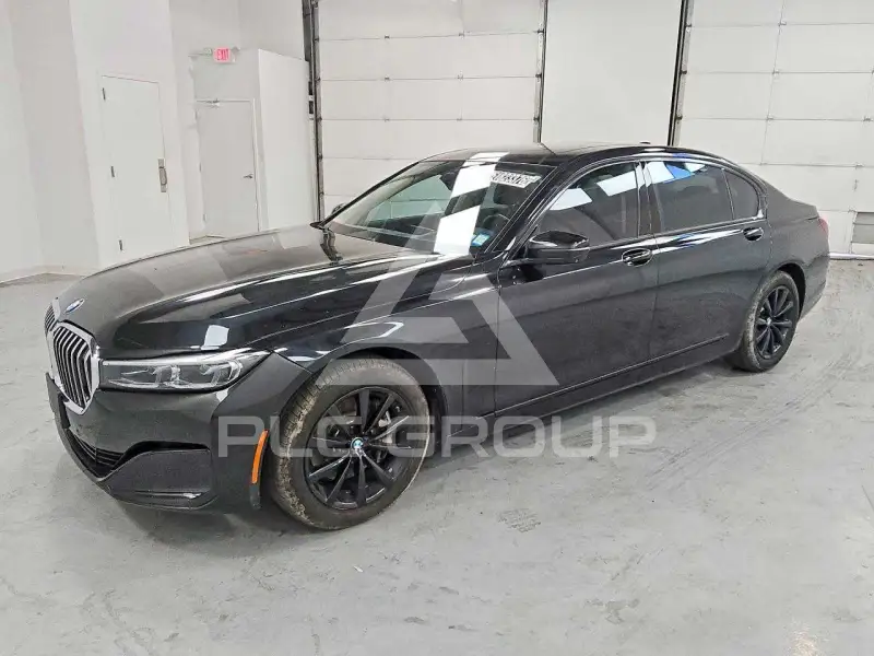 2020 BMW 740 фото