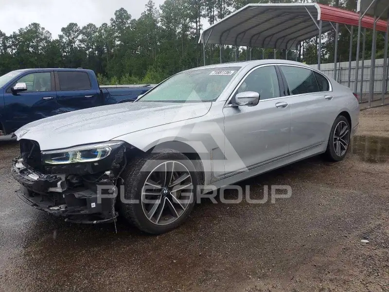 2020 BMW 750 фото