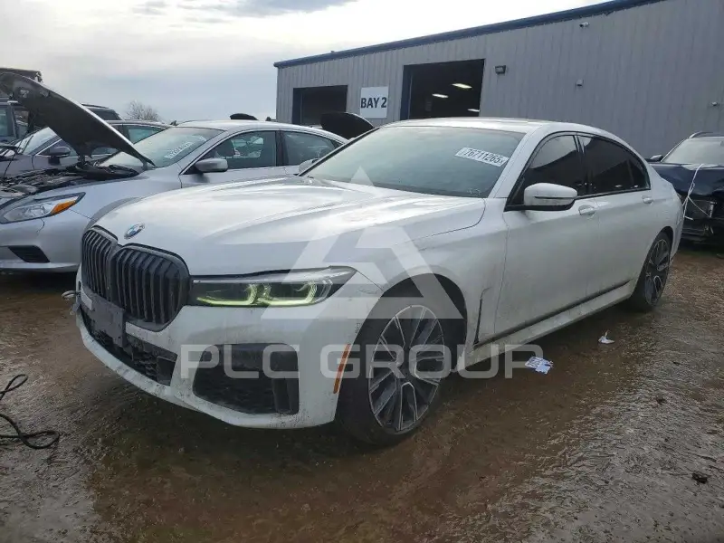 2020 BMW 750 фото