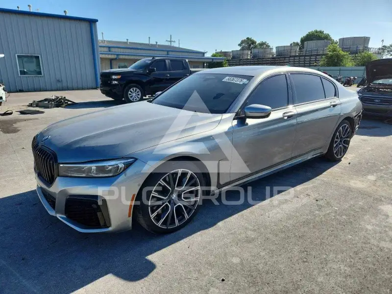 2020 BMW 750 photo
