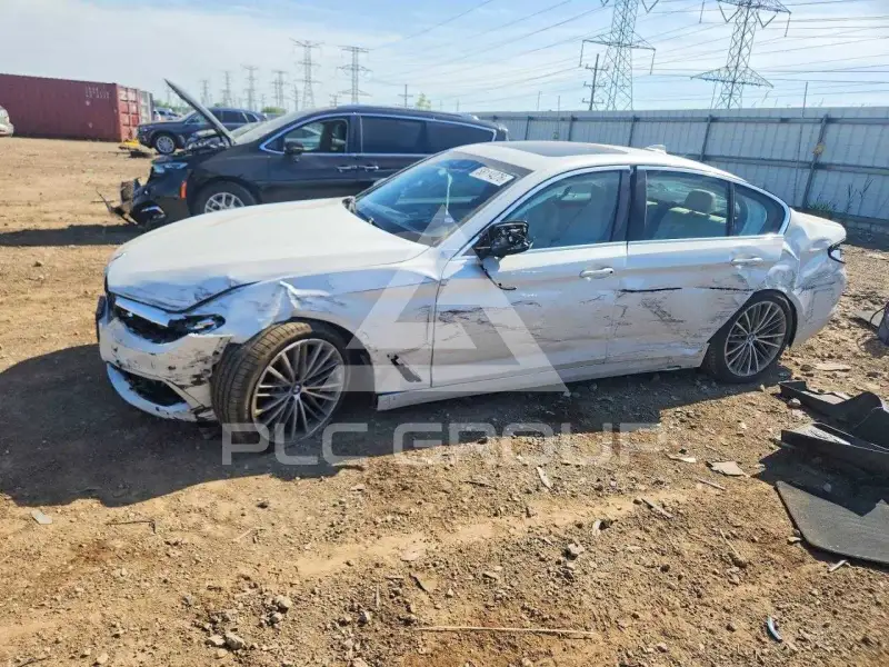 2020 BMW 530 фото