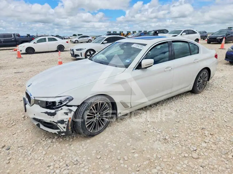2020 BMW 530 фото