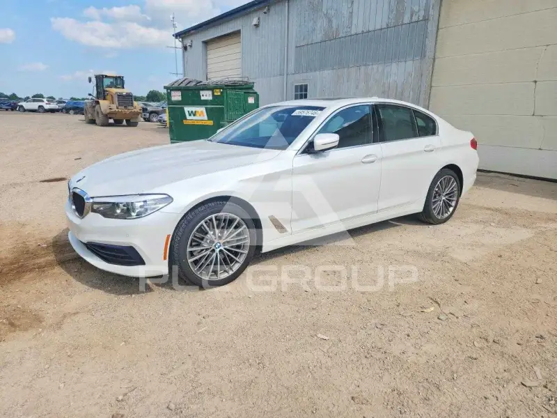 2020 BMW 530 фото