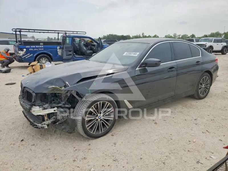 2020 BMW 530 фото