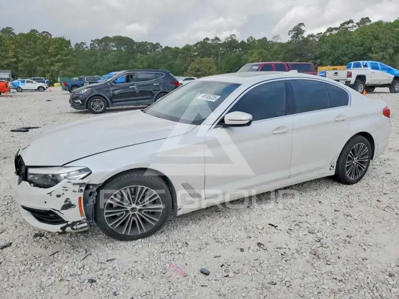 2020 BMW 530 фото
