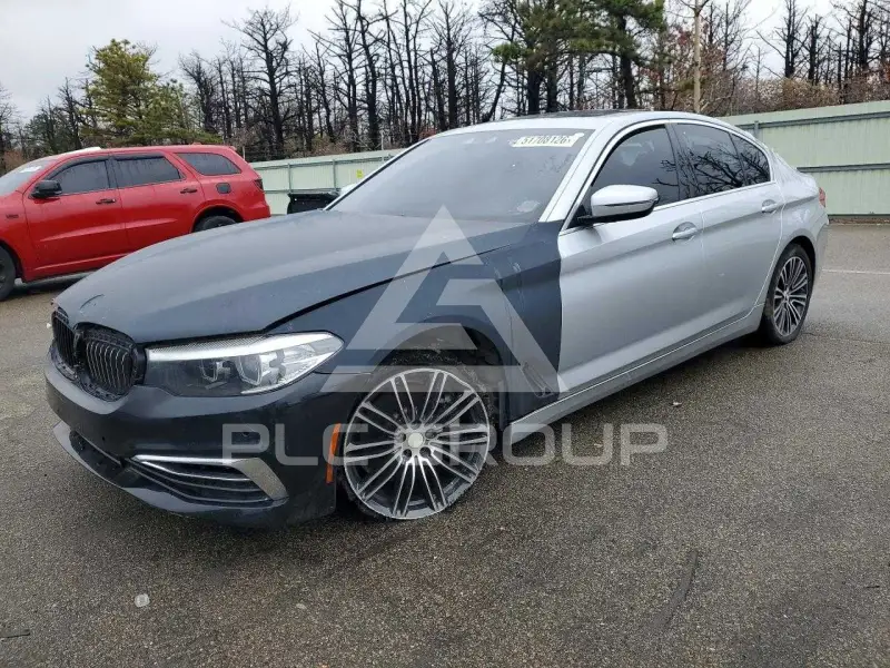 2020 BMW 530 фото