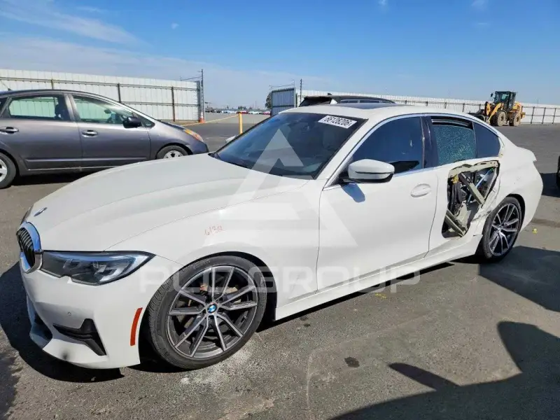 2020 BMW 330 фото