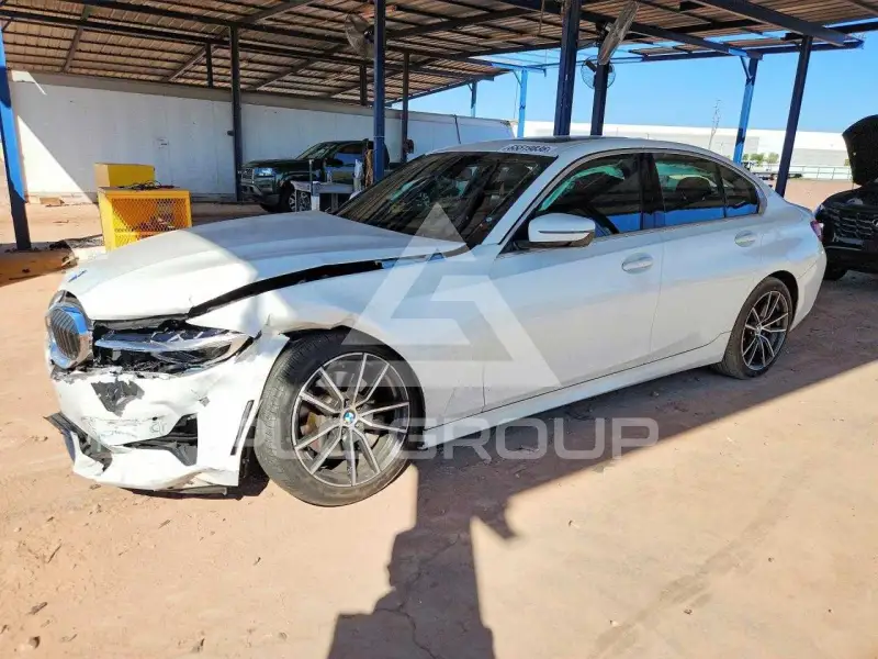 2020 BMW 330 photo