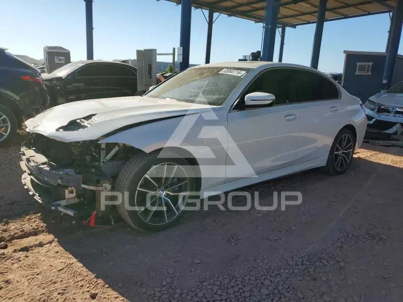 2020 BMW 330 photo
