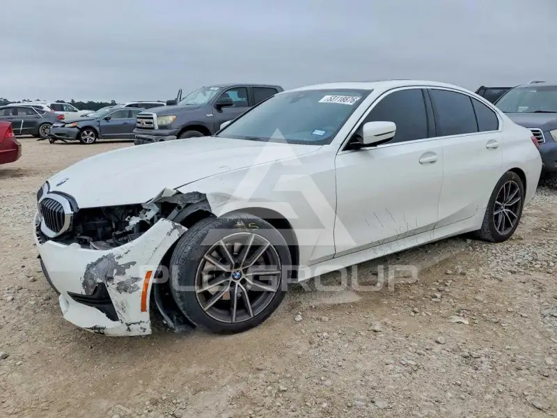 2020 BMW 330 photo