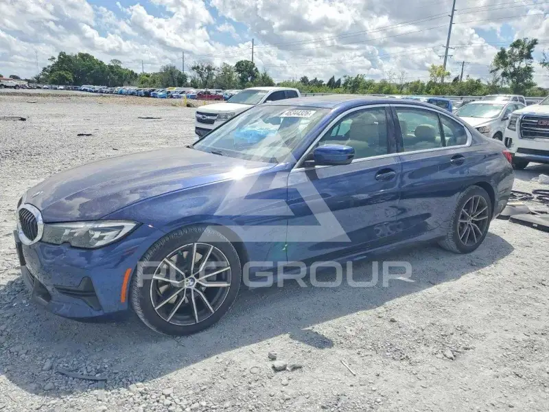 2020 BMW 330 photo