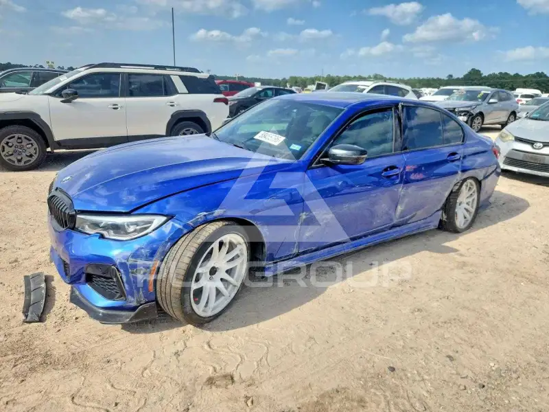 2020 BMW 330 photo