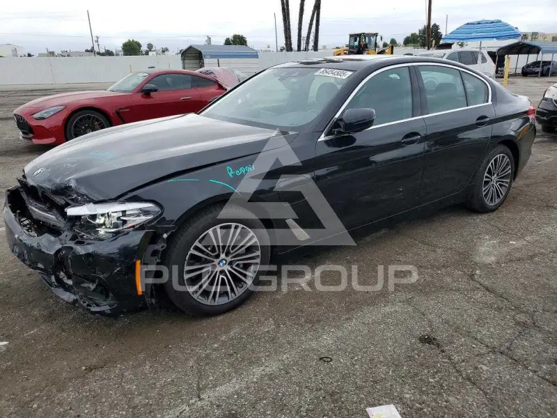 2020 BMW 530 photo