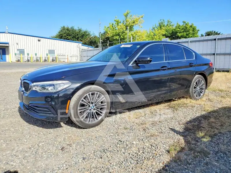 2020 BMW 530 фото