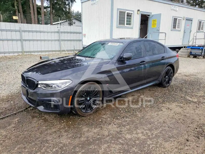 2020 BMW 530 photo