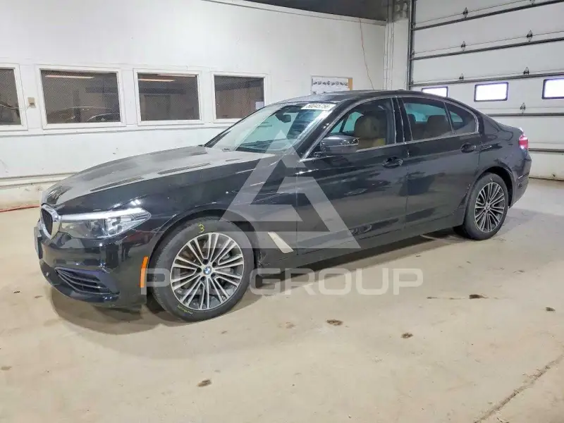 2020 BMW 540 photo