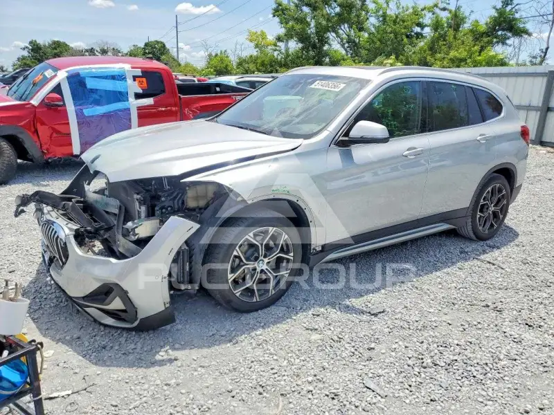 2020 BMW X1 фото