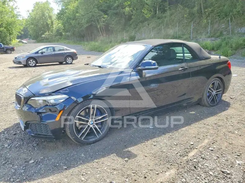 2020 BMW M2 photo
