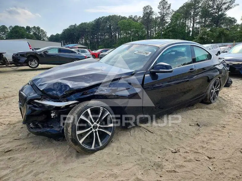 2020 BMW 230 фото