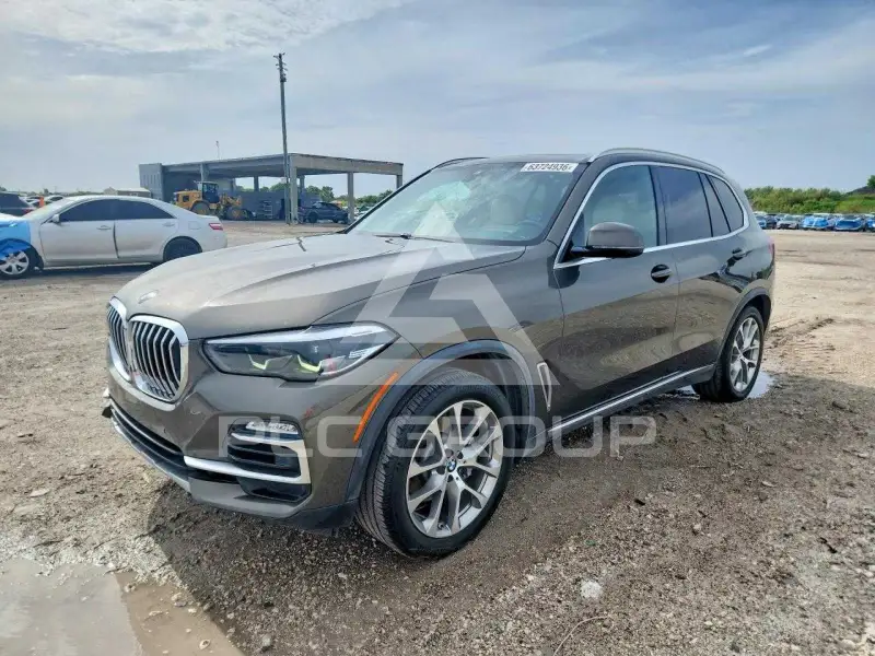 2020 BMW X5 фото