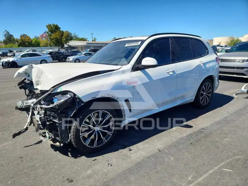 2020 BMW X5 фото