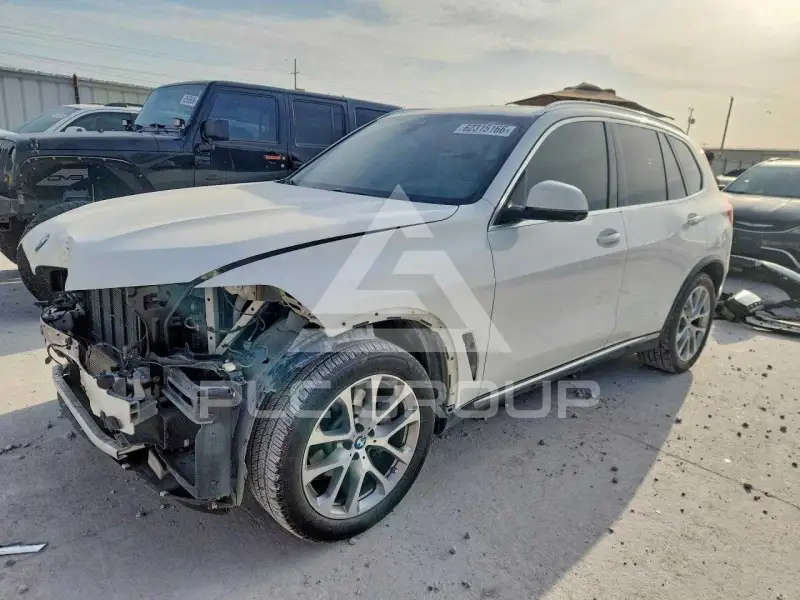 2020 BMW X5 фото