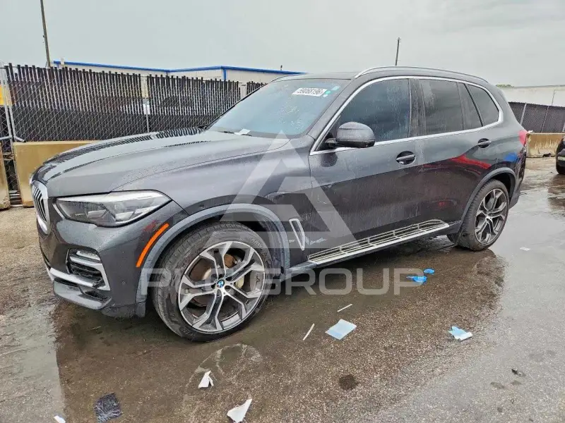 2020 BMW X5 фото