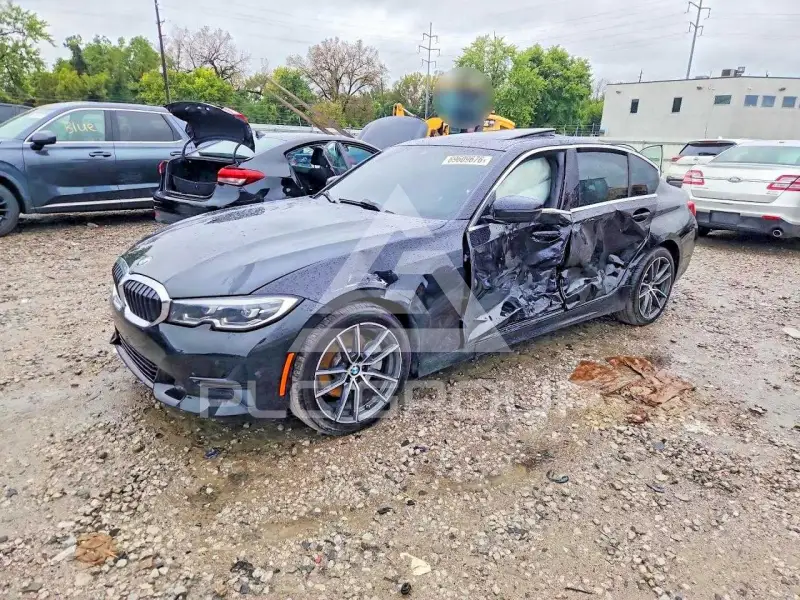 2020 BMW 330 фото