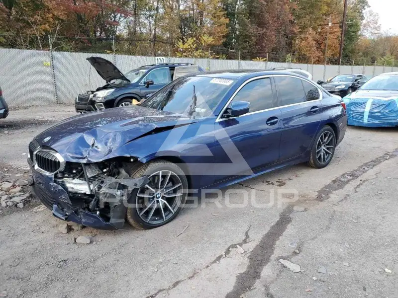 2020 BMW 330 photo