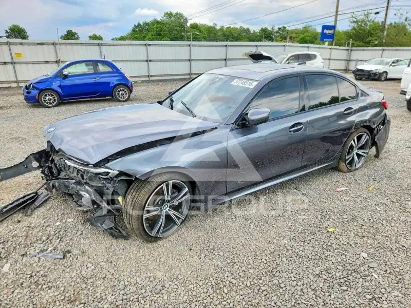 2020 BMW 330 photo
