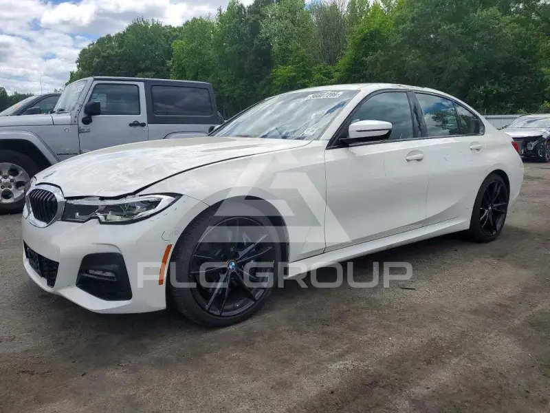 2020 BMW 330 photo