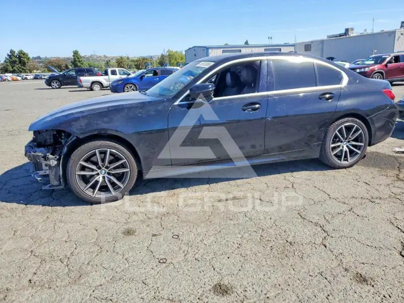 2020 BMW 330 фото